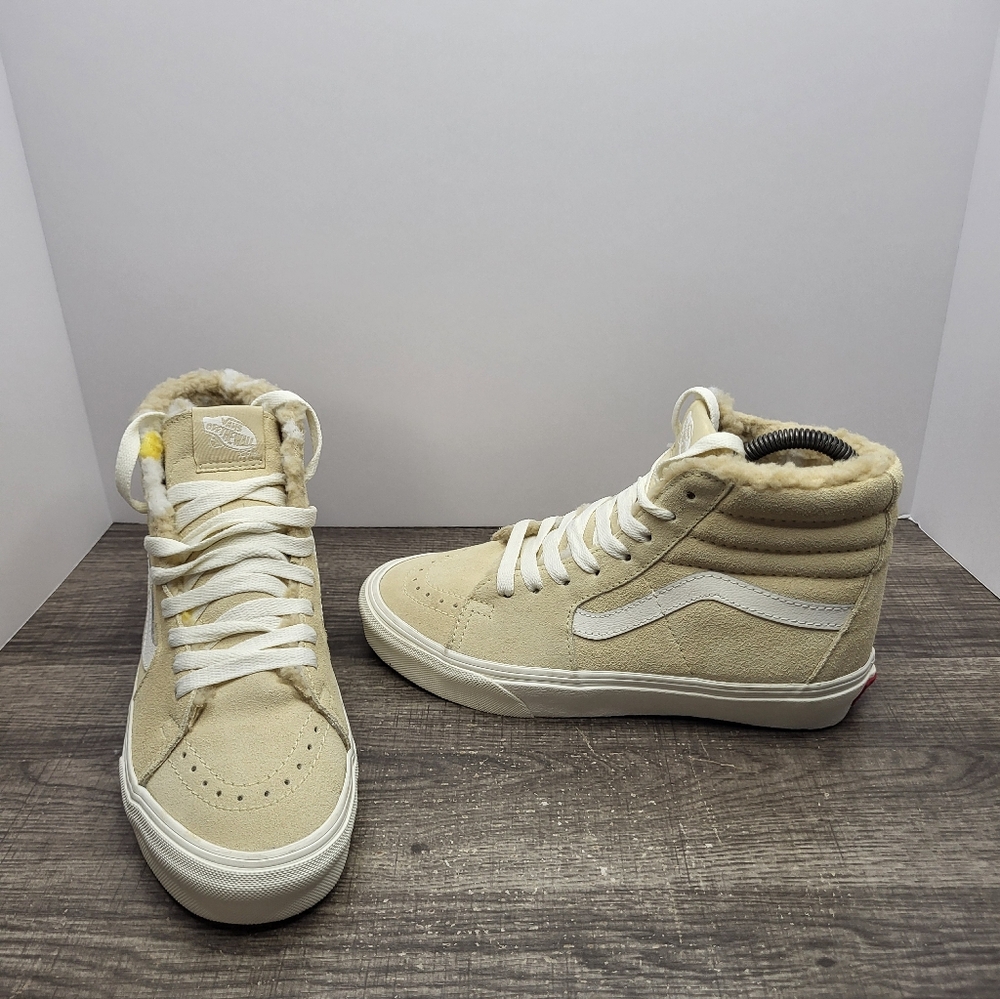 Vans Sk8-Hi High Top Sneaker Cozy Hug Skate Shoes Biscotti Women's 6.5